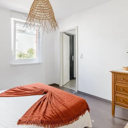 Charming & Bright With Garden & Parking * Saint-Louis (Haut-Rhin)